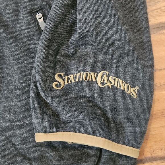 New in bag, Vegas Golden Knights 3button snap front gray men's 2XL sweatshirt - Picture 5 of 7